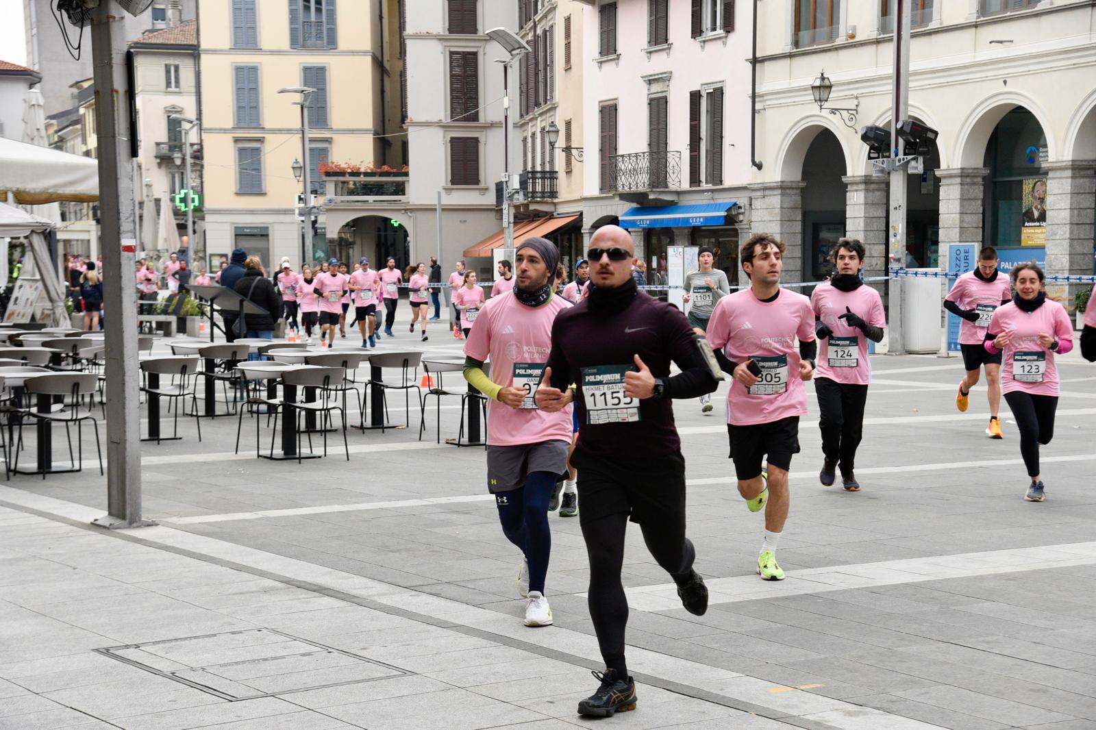 Racing at the POLIMIRUN 10K 2026.
